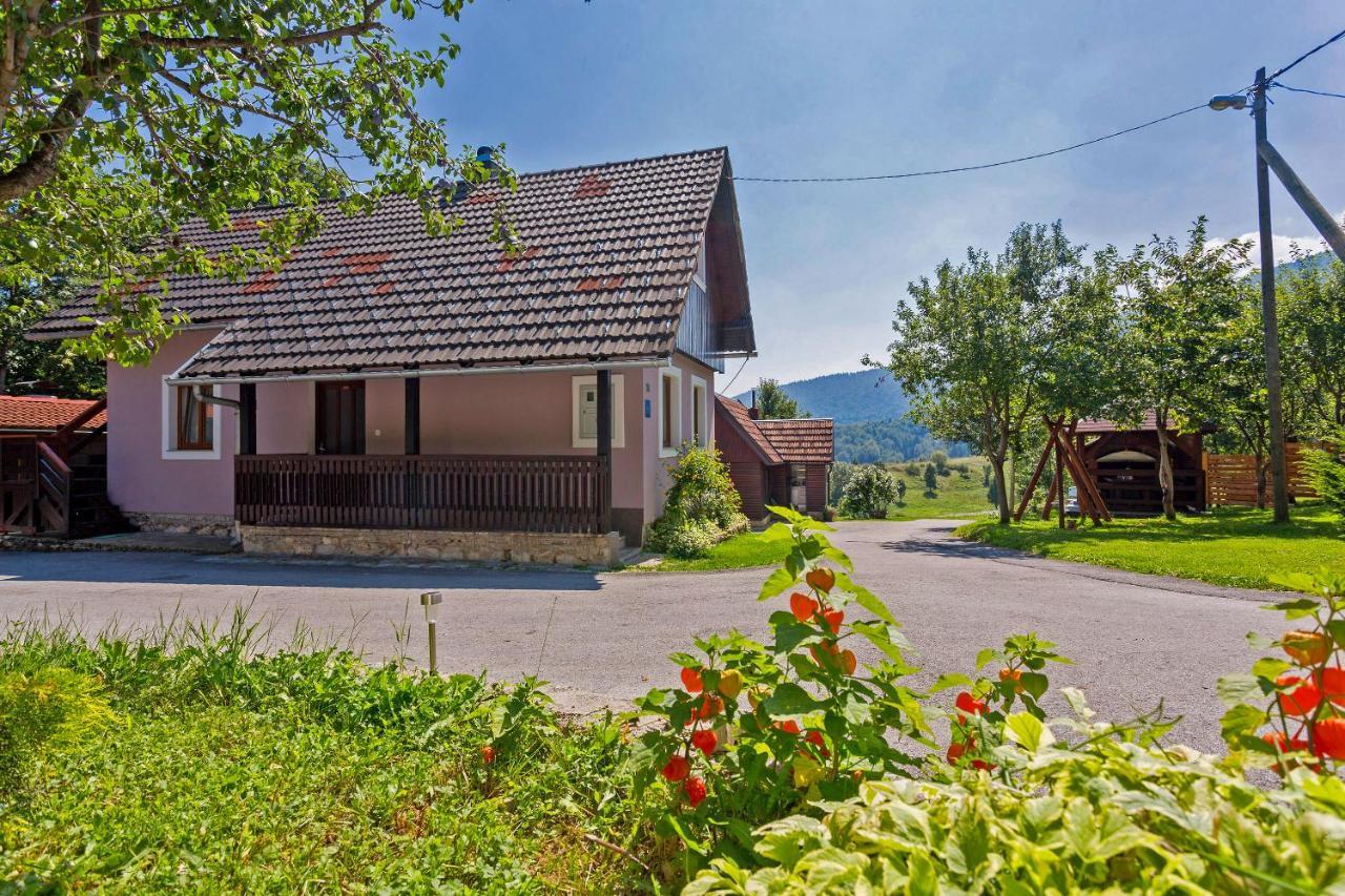 Andrea In Sertic Poljana - Haus Fuer 6 Personen Plitvička Jezera Eksteriør bilde