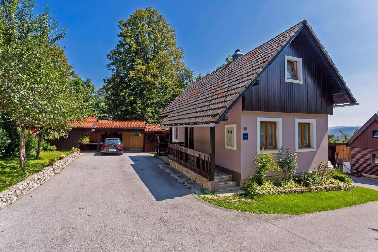 Andrea In Sertic Poljana - Haus Fuer 6 Personen Plitvička Jezera Eksteriør bilde